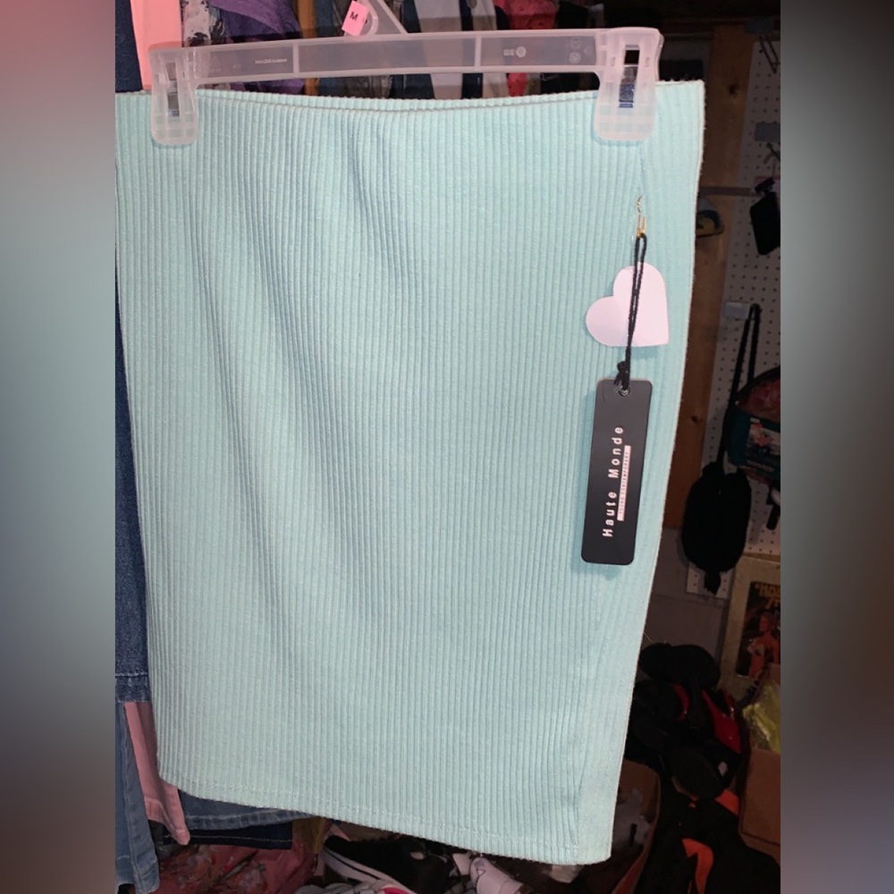Brand new skirt from haute monde
